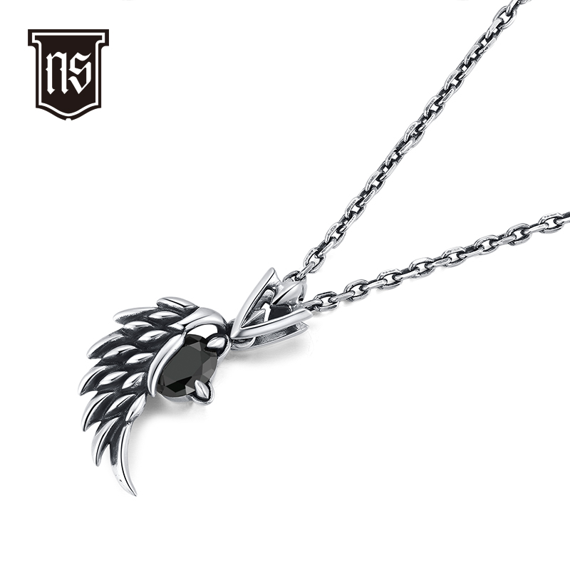 立体翅膀锆石吊坠