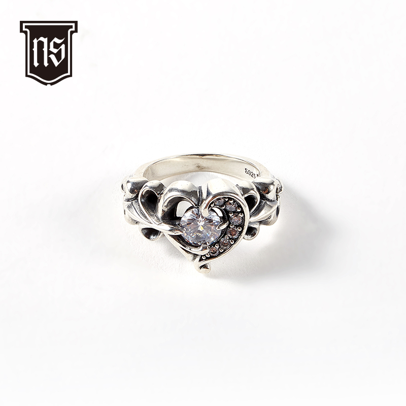 花式心形锆石戒指