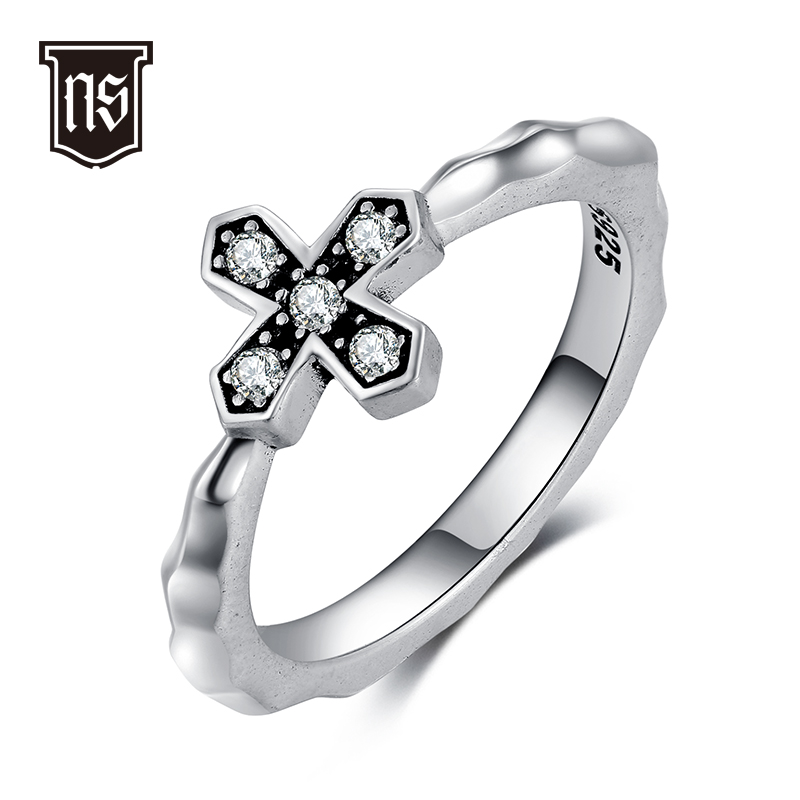 锆石十字戒指