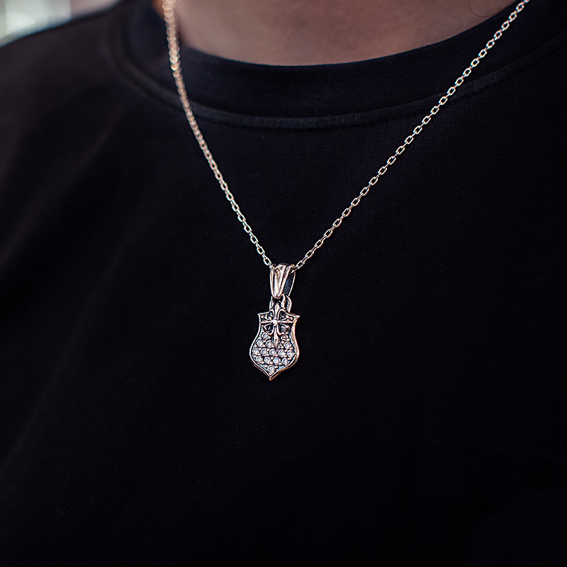 花式十字架锆石盾牌吊坠