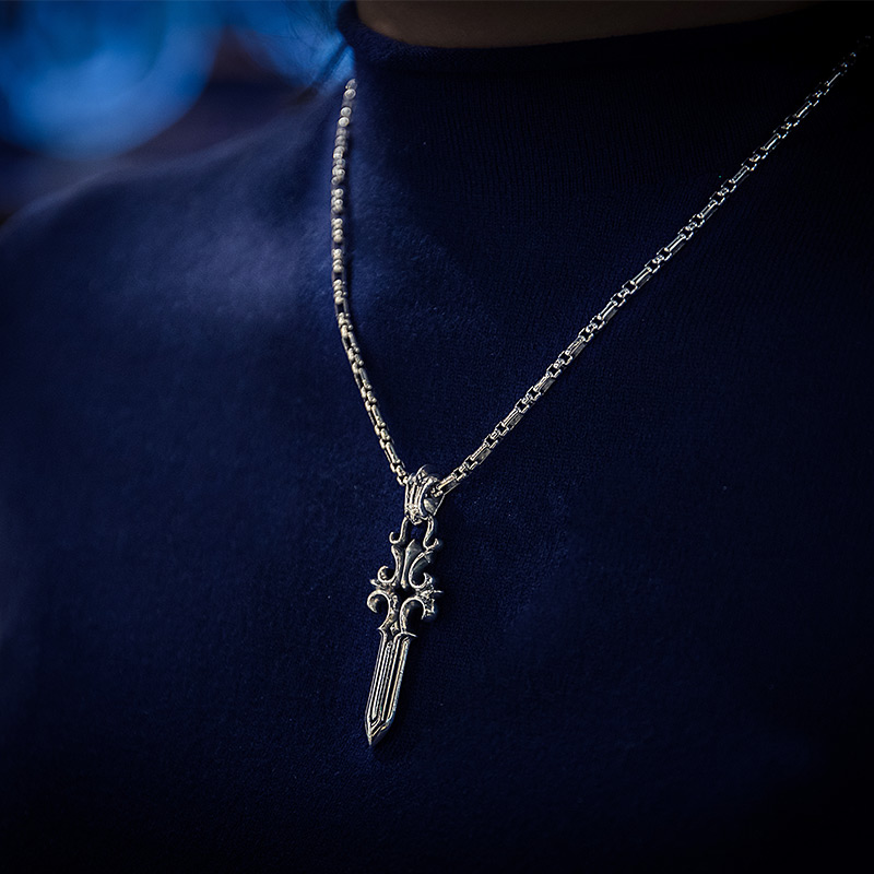 大号花式匕首吊坠