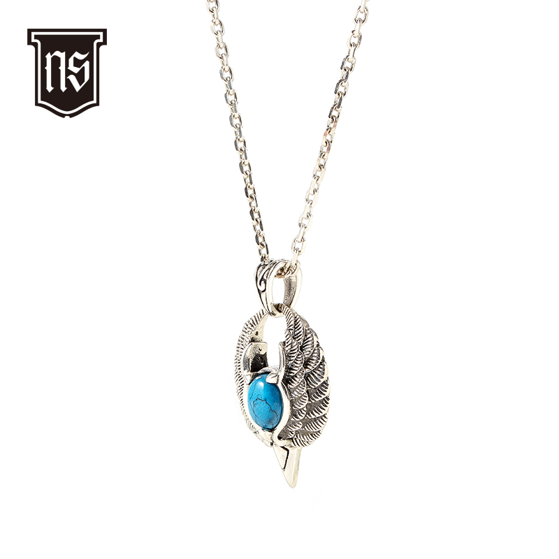 人造绿松石鹰嘴翅膀吊坠