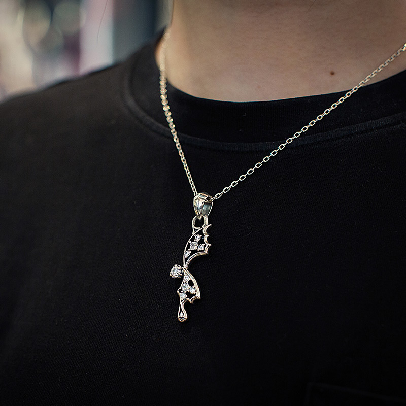 蝴蝶翅锆石吊坠