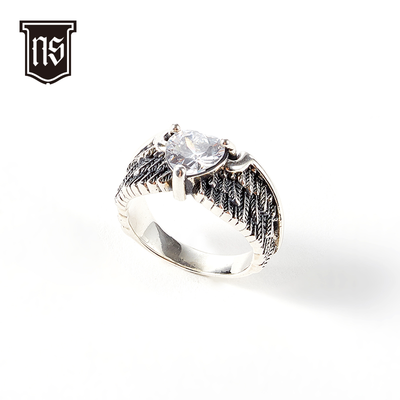 羽毛翅膀锆石戒指