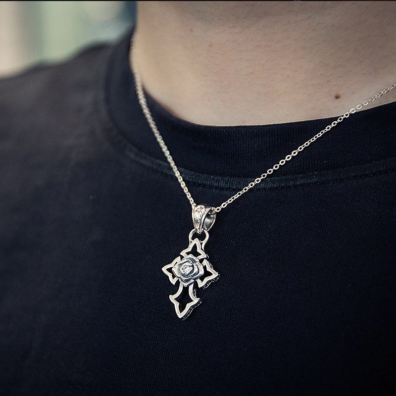 花式十字架锆石吊坠